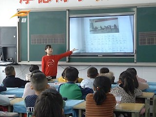 我县各级中小学组织开展“开学第一课”活动